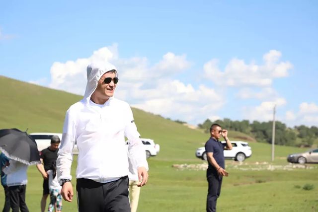 乾港集團高層草原自駕游 乾港集團高層草原自駕游